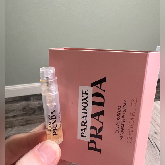 Fragrance Sample Bundle - Picture 6 of 14